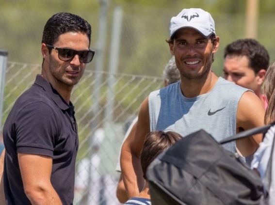 HLV Arsenal: Hy vong Nadal dung toi tham Tottenham hinh anh