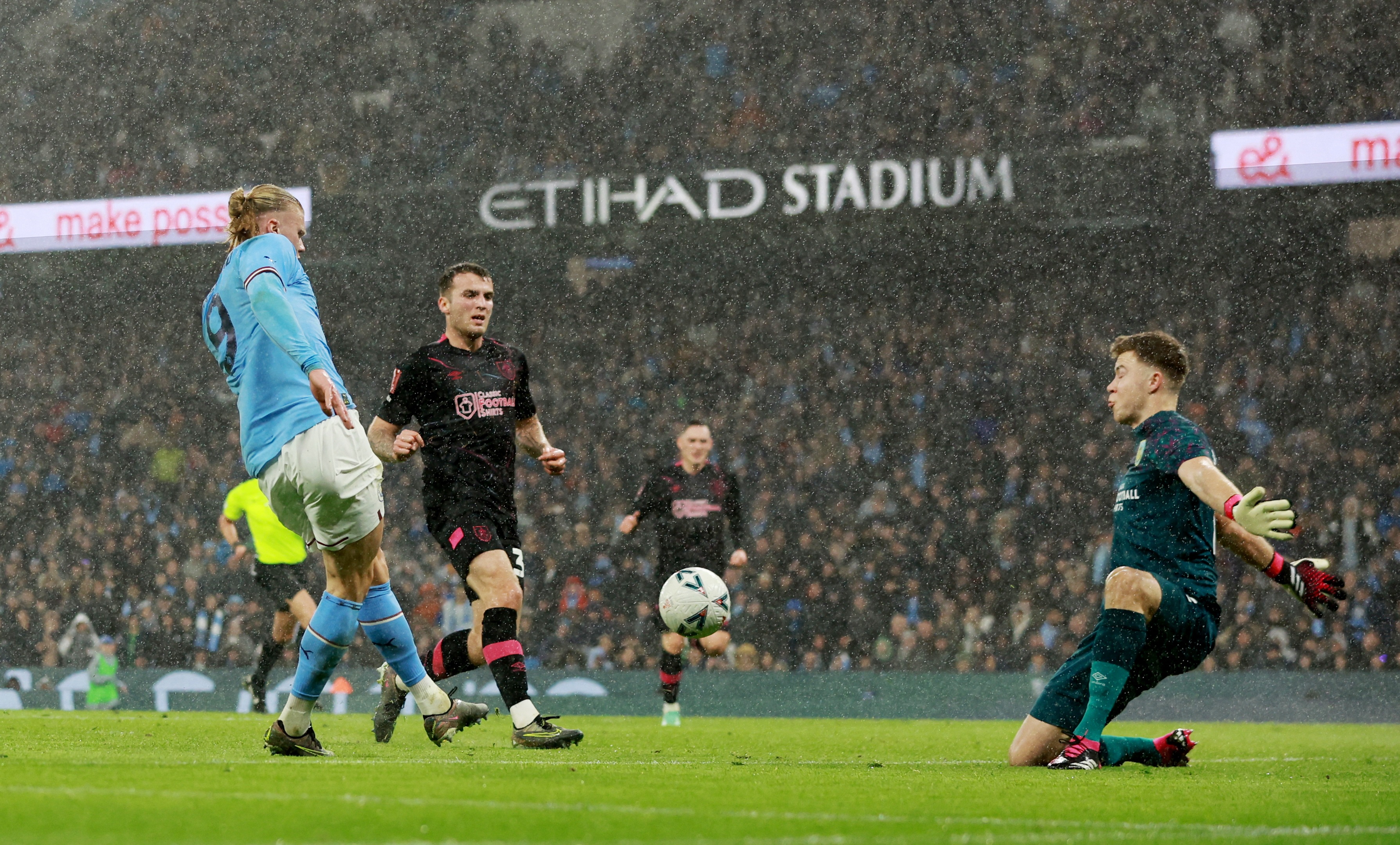 Haaland ghi ban anh 3