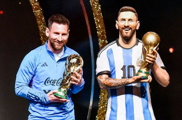 Messi nhan hai vinh du dac biet tu CONMEBOL hinh anh