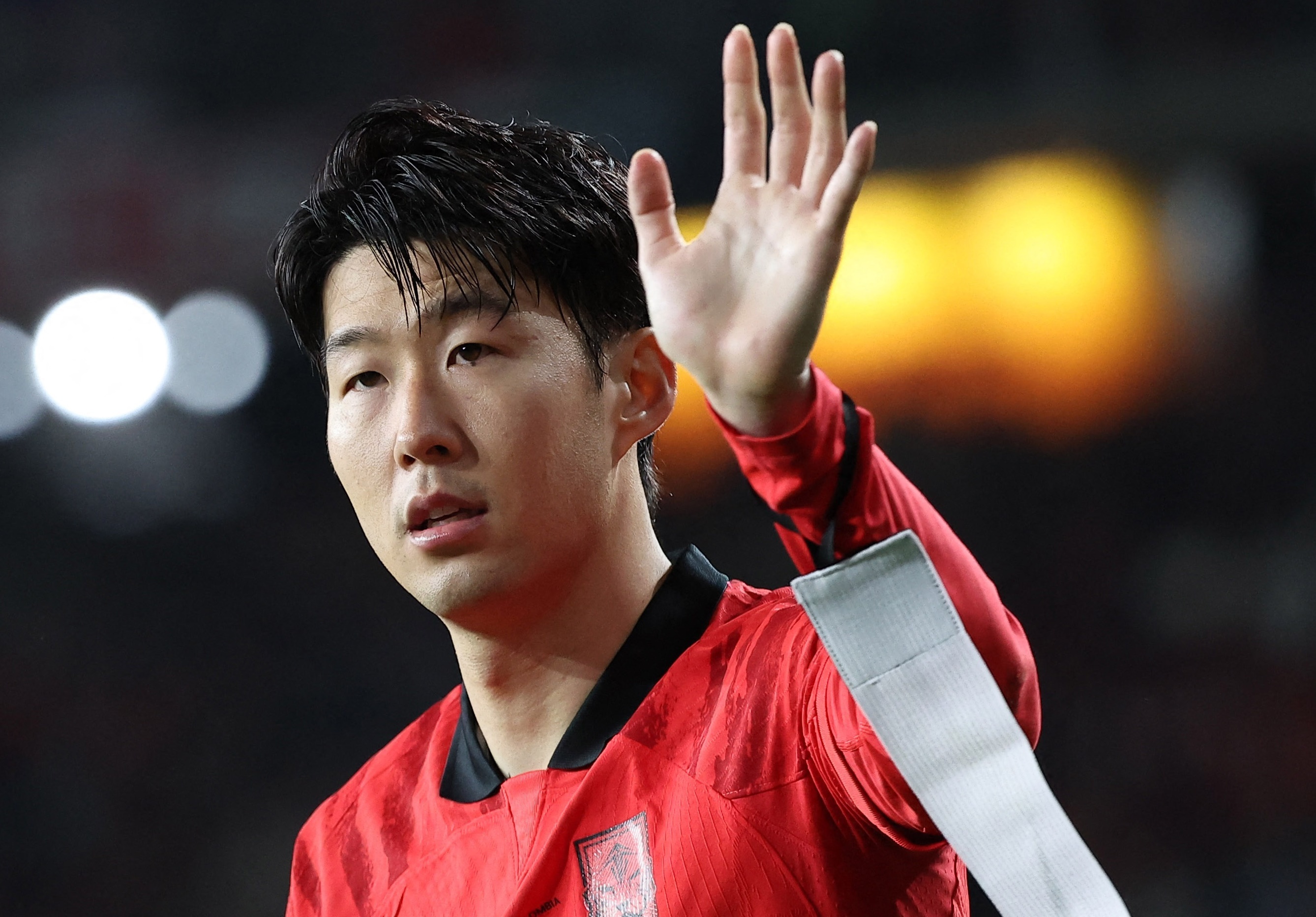 Son Heung-min: 'Toi rat xin loi Conte' hinh anh