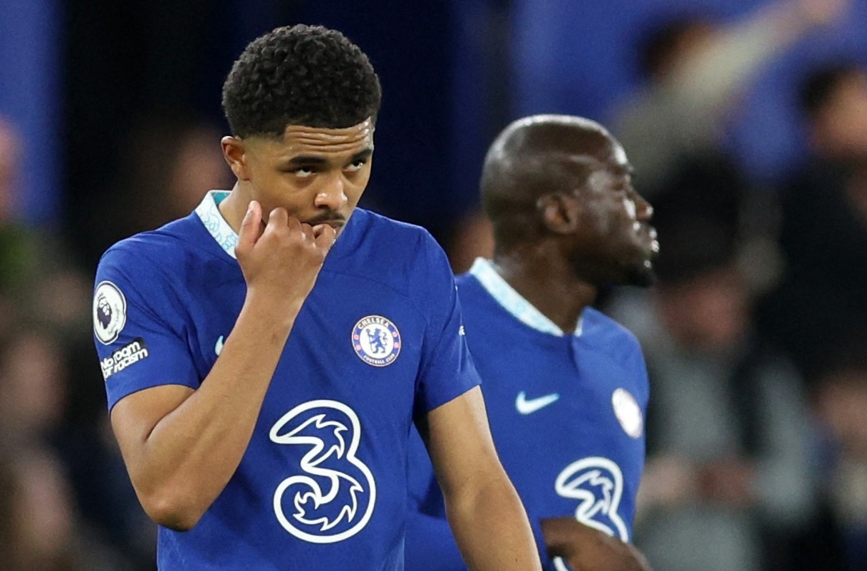 Chelsea xin loi Liverpool hinh anh