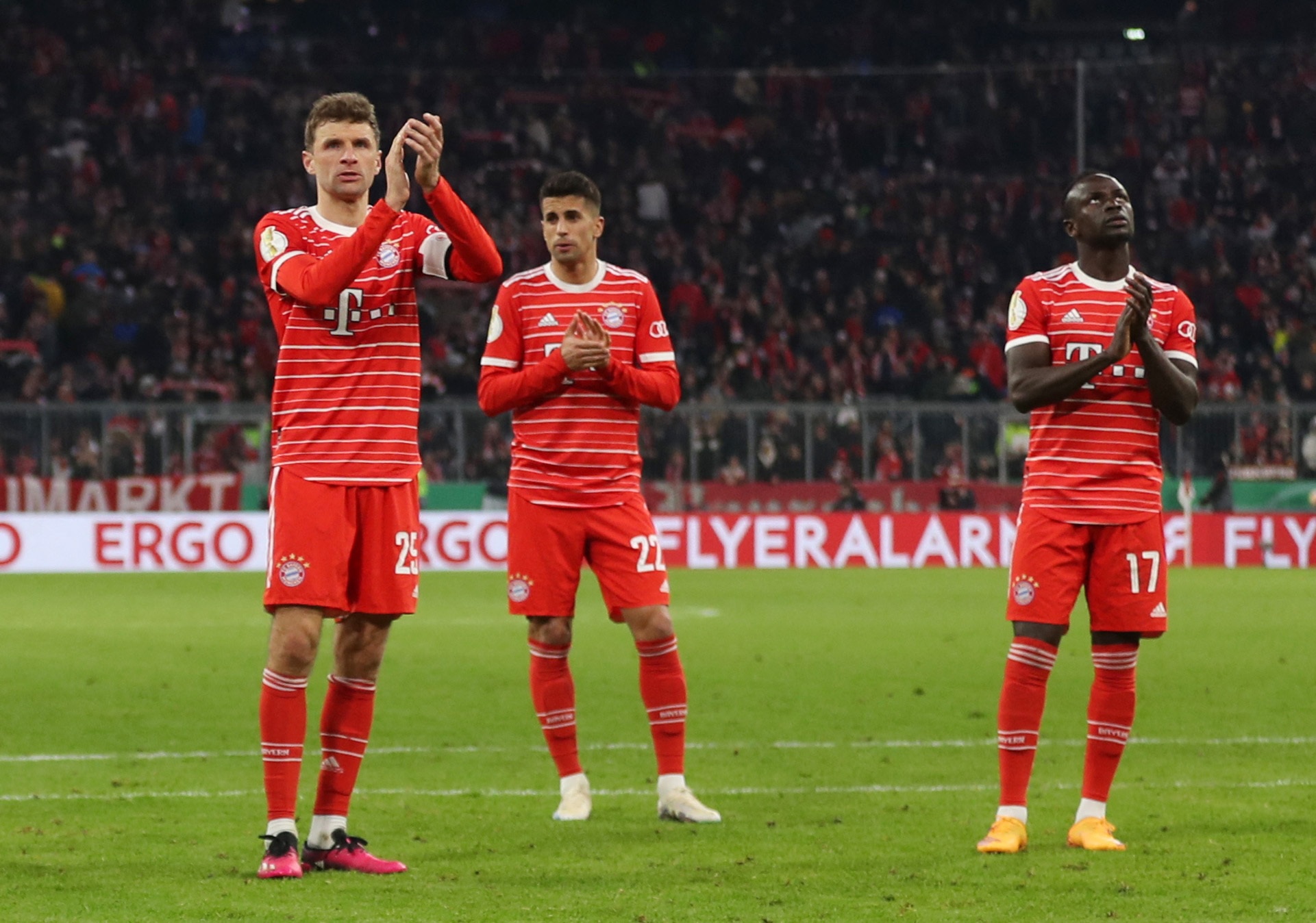 Bayern dau Freiburg anh 2