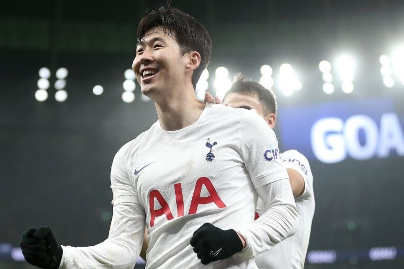 Son Heung-min tao cot moc lich su tai Premier League hinh anh
