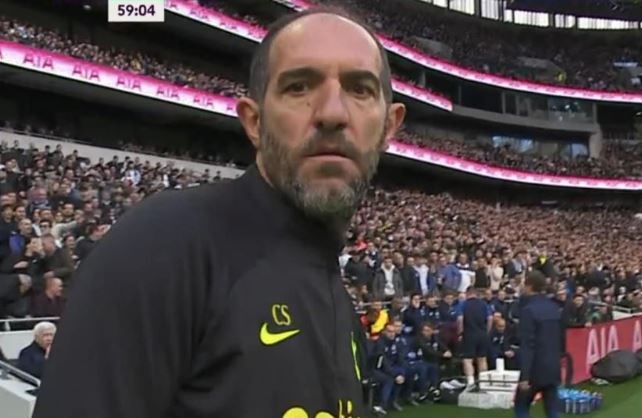 Khong lam gi, HLV Tottenham van bi duoi hinh anh