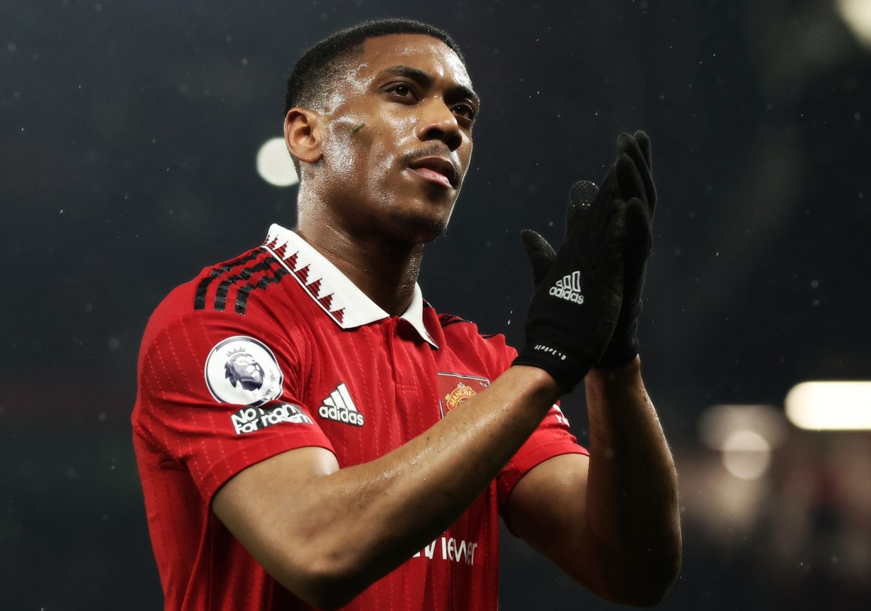 HLV Ten Hag san sang loai 13 cau thu hinh anh