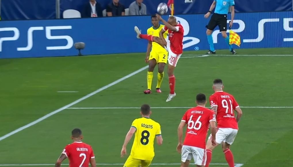 Benfica dau Inter anh 4