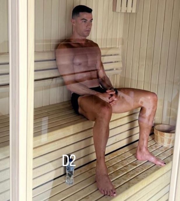 Ronaldo son mong chan anh 1