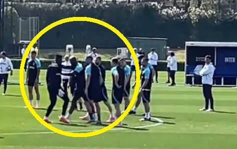 Cau thu Inter xo xat anh 1