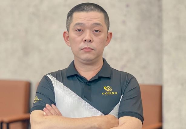 Co thu Viet Nam bi xu thua vi hut thuoc hinh anh