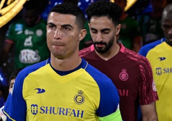 Ronaldo cung dong doi bi loai khoi giai dau cup cuoi cung cua mua giai hinh anh