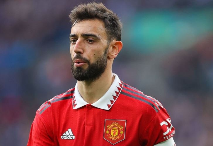 Bruno Fernandes lam CDV ngo ngang hinh anh