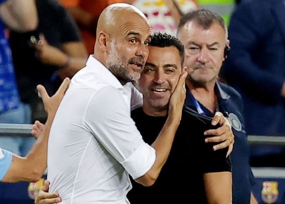 HLV Xavi chi ra doi bong manh nhat the gioi hinh anh