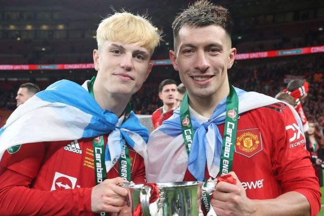 Garnacho: 'Lisando Martinez nhu cha cua toi' hinh anh