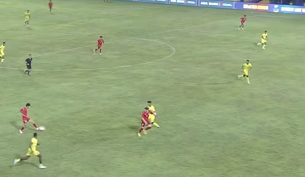 U22 Lao dau Malaysia anh 1