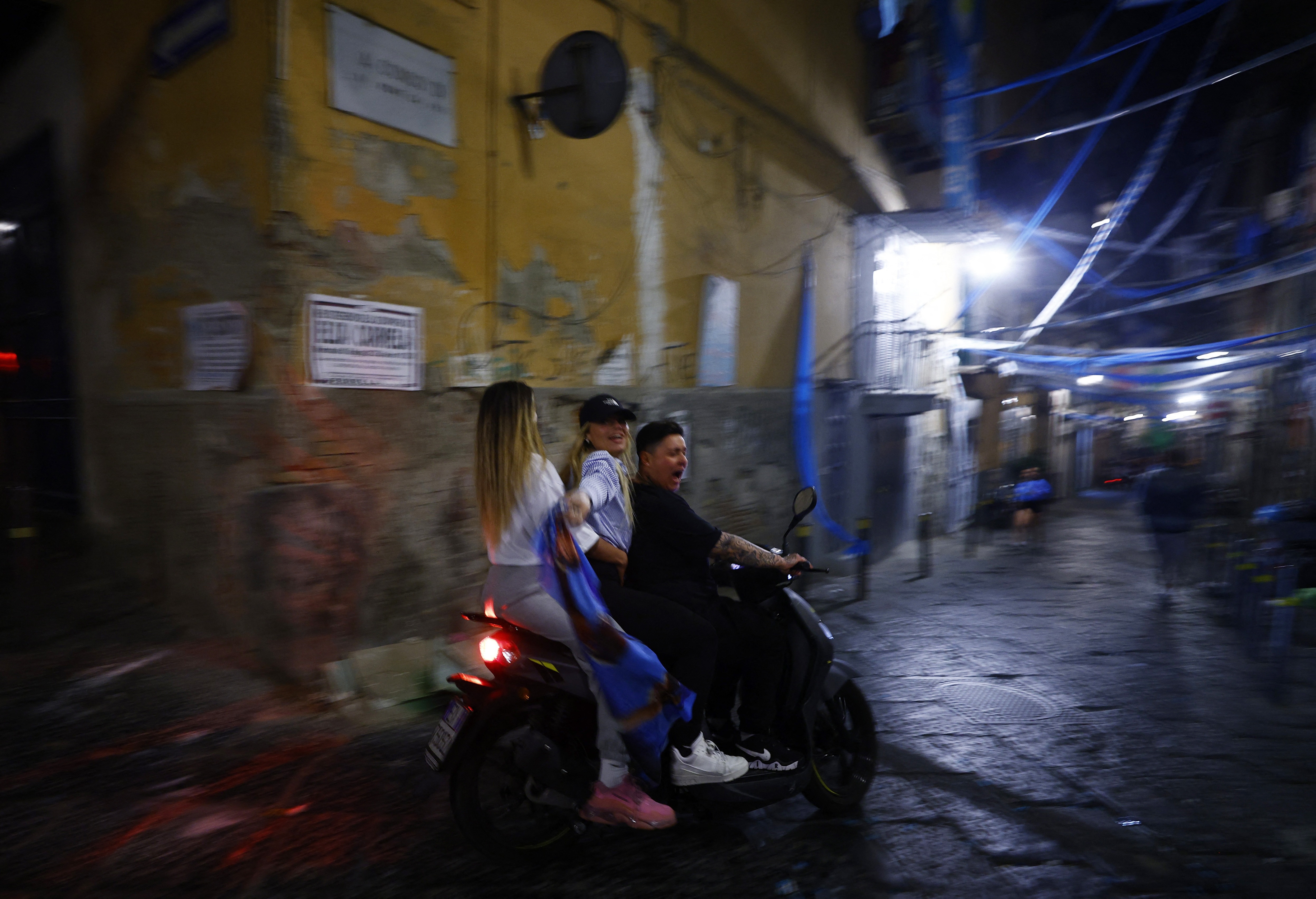 Napoli vo dich anh 8