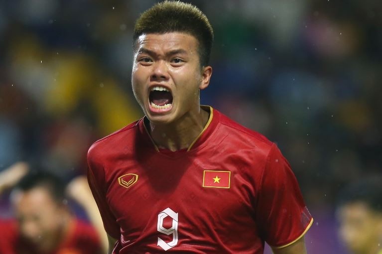 Ha Malaysia, U22 Viet Nam vao ban ket SEA Games hinh anh