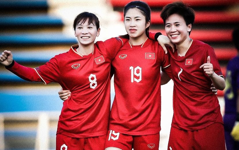 Thu quan tuyen nu Viet Nam muon doi ao voi Marta hinh anh