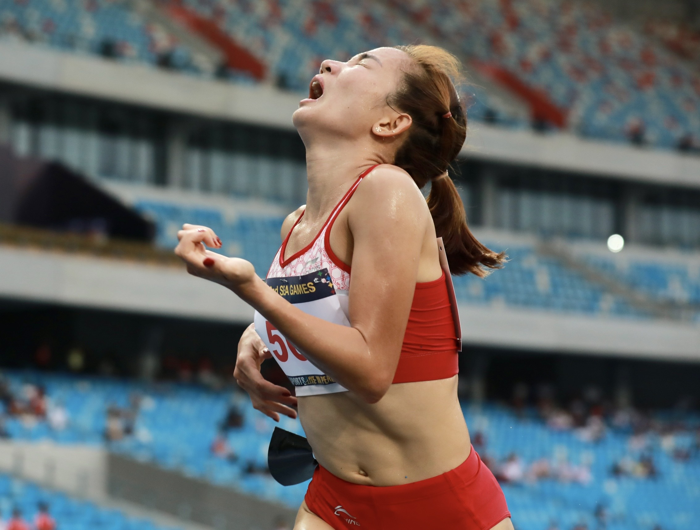 Nguyen Thi Oanh gianh HCV anh 1