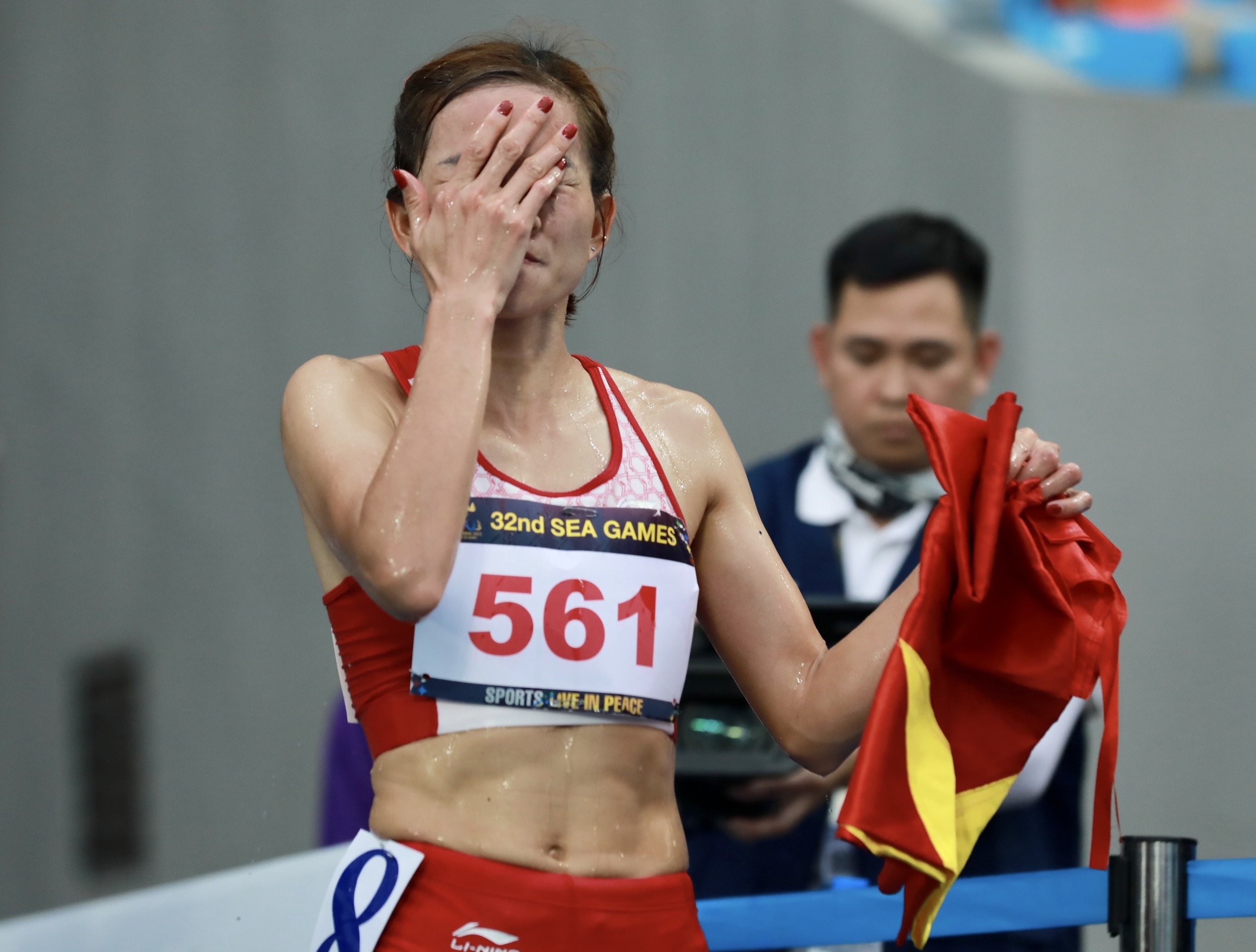 Nguyen Thi Oanh gianh HCV anh 3