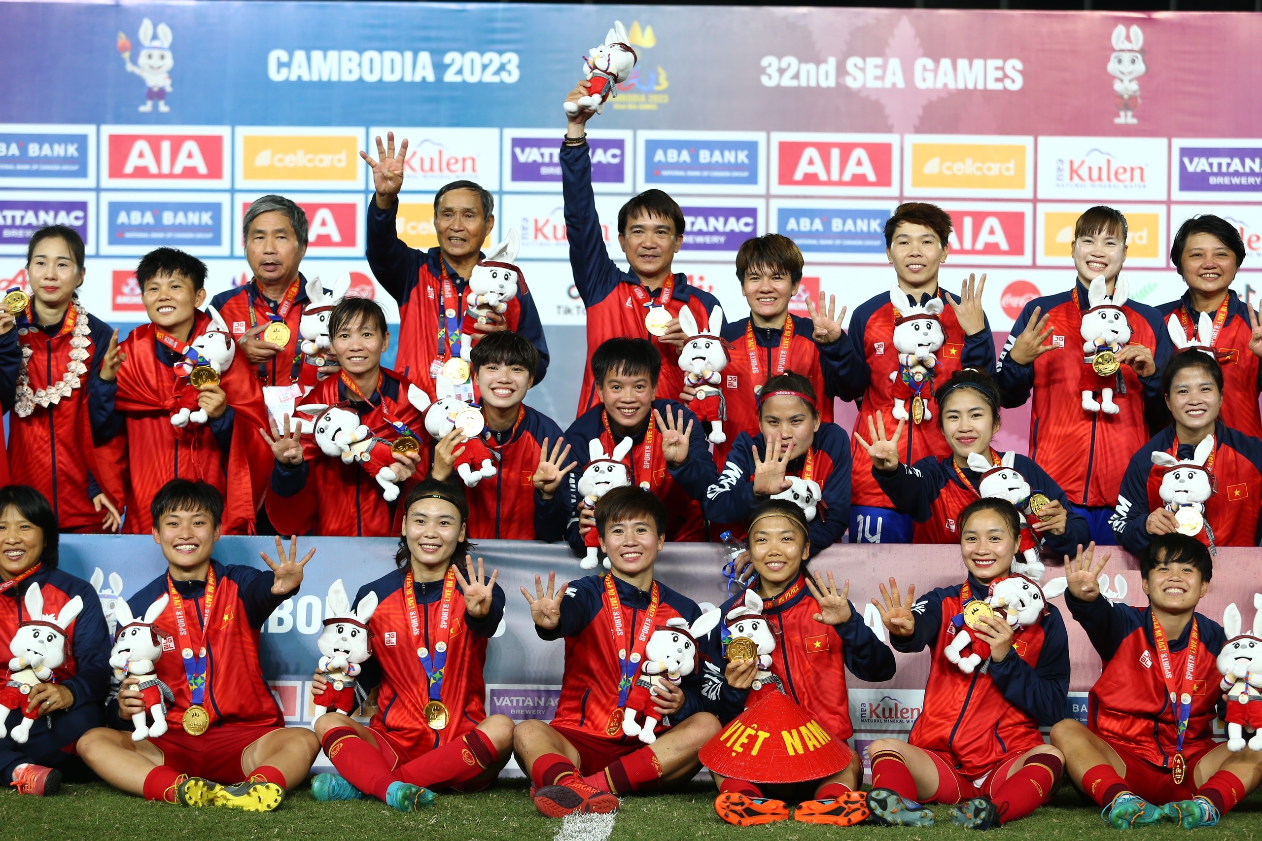 tuyen nu vo dich anh 3