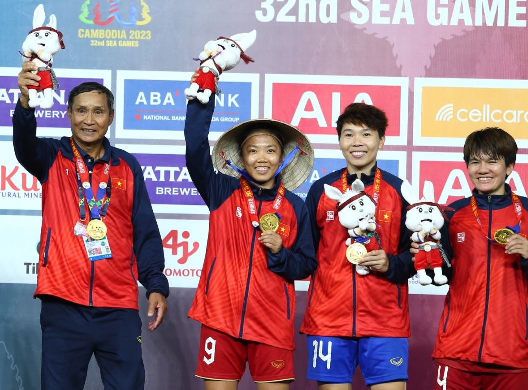 tuyen nu vo dich anh 4