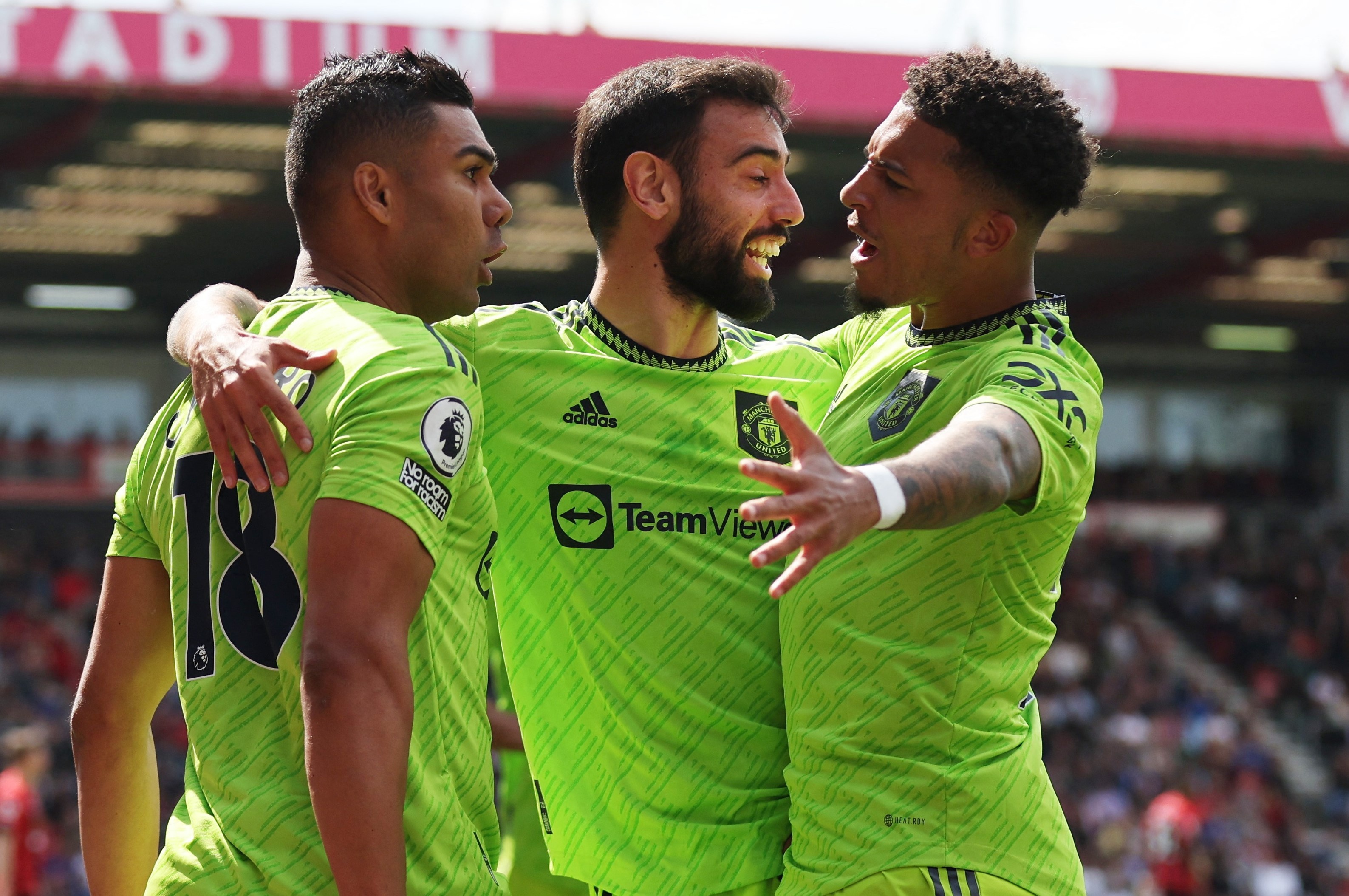 Casemiro toa sang, MU tien sat ve du Champions League hinh anh