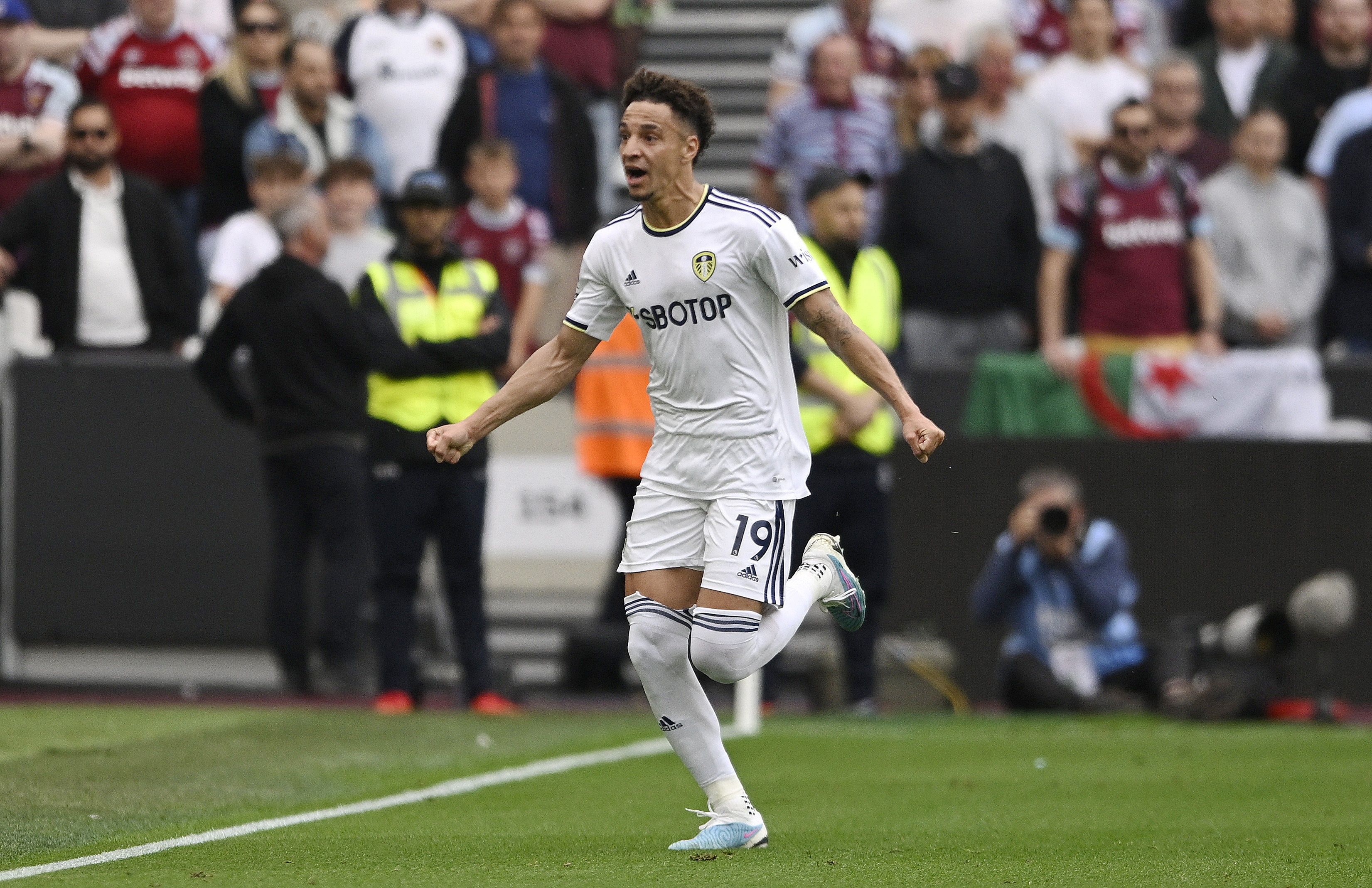 Leeds dau West Ham anh 5