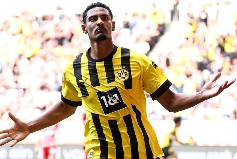 Dortmund tien sat chuc vo dich Bundesliga sau 11 nam cho doi hinh anh