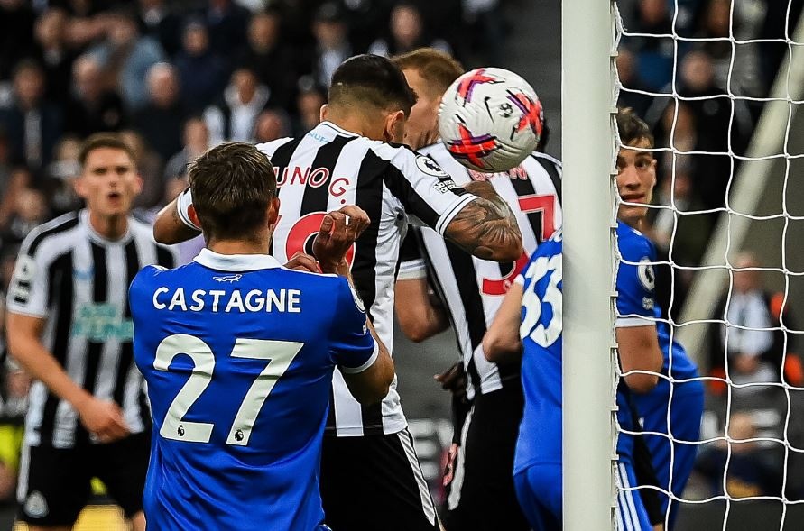 Leicester dau Newcastle anh 6