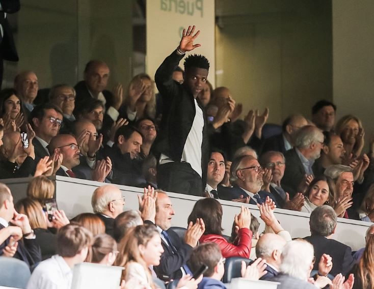 Vinicius bi phan biet anh 5