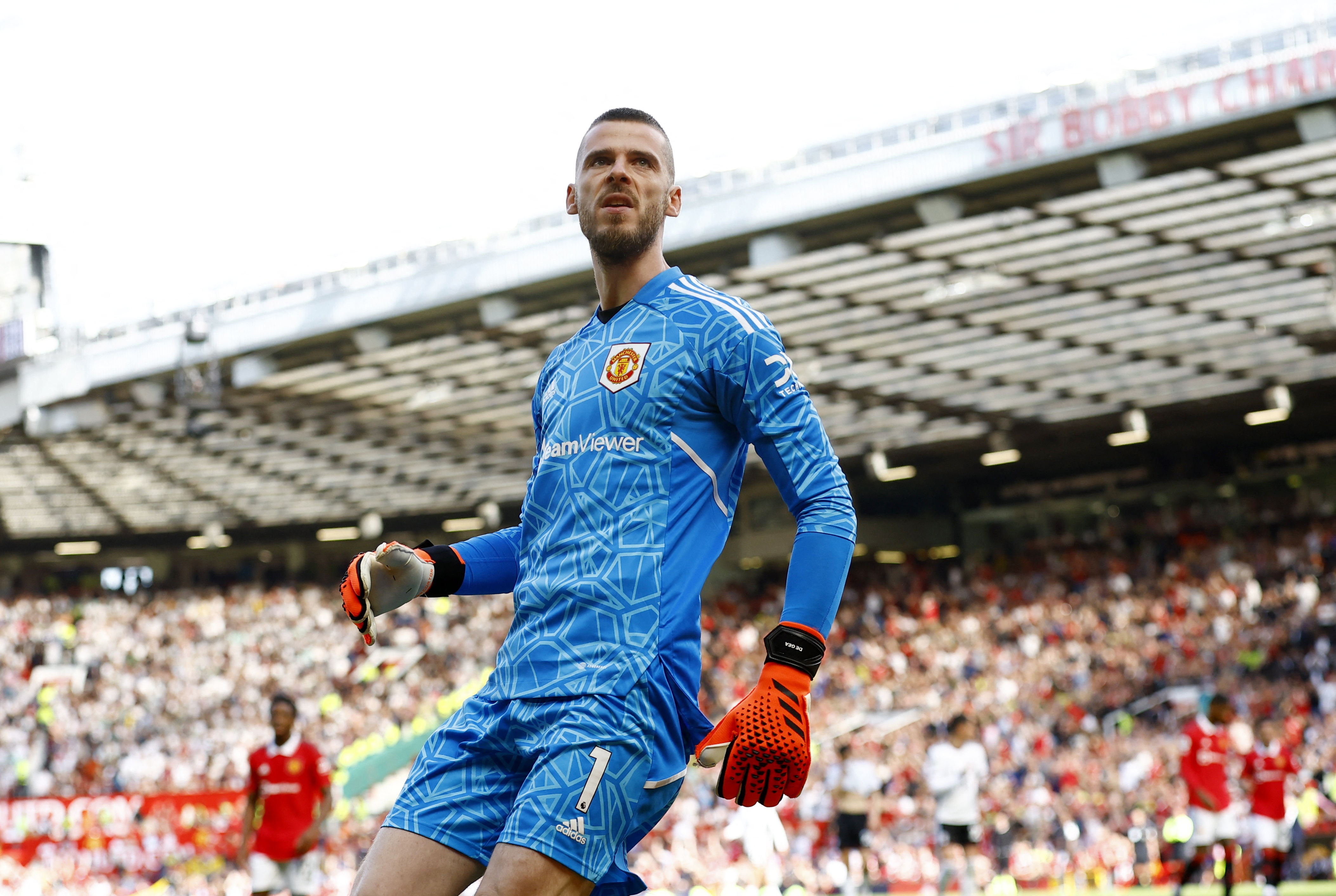 De Gea can phat den, MU thang nguoc Fulham hinh anh