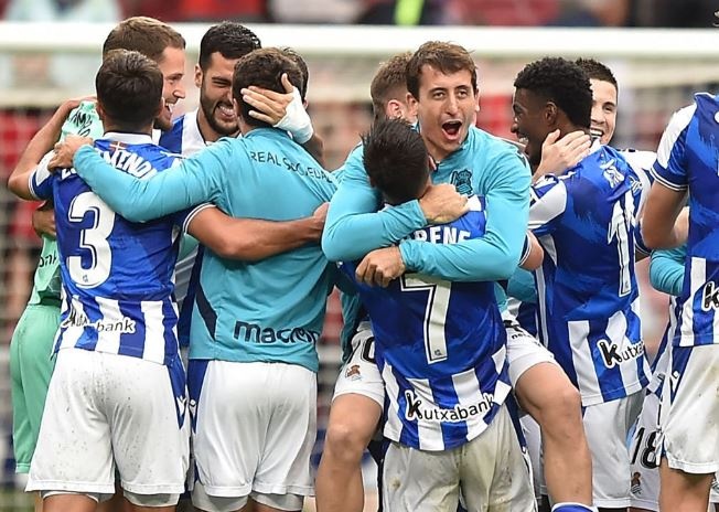 Sociedad du Champions League anh 1