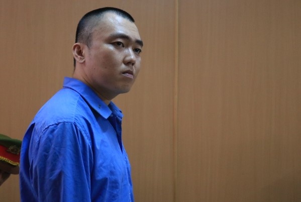 Dieu tra lai vu co gai tu vong sau khi vao nha nghi cung ban trai hinh anh
