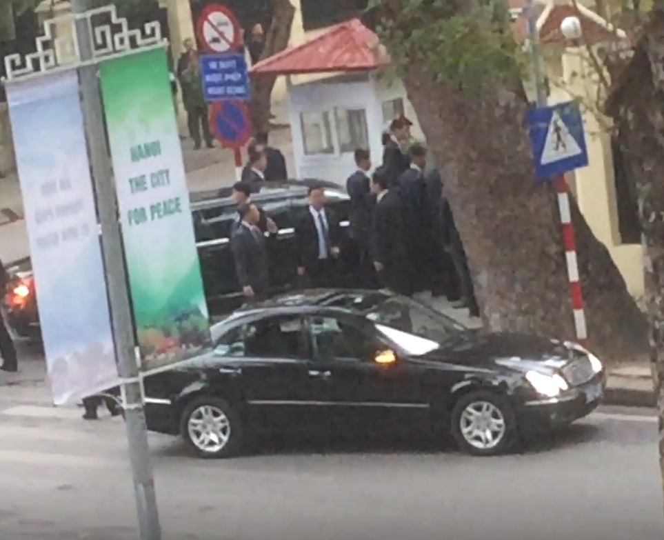 Khoanh khac ong Kim tien vao Dai su quan Trieu Tien hinh anh