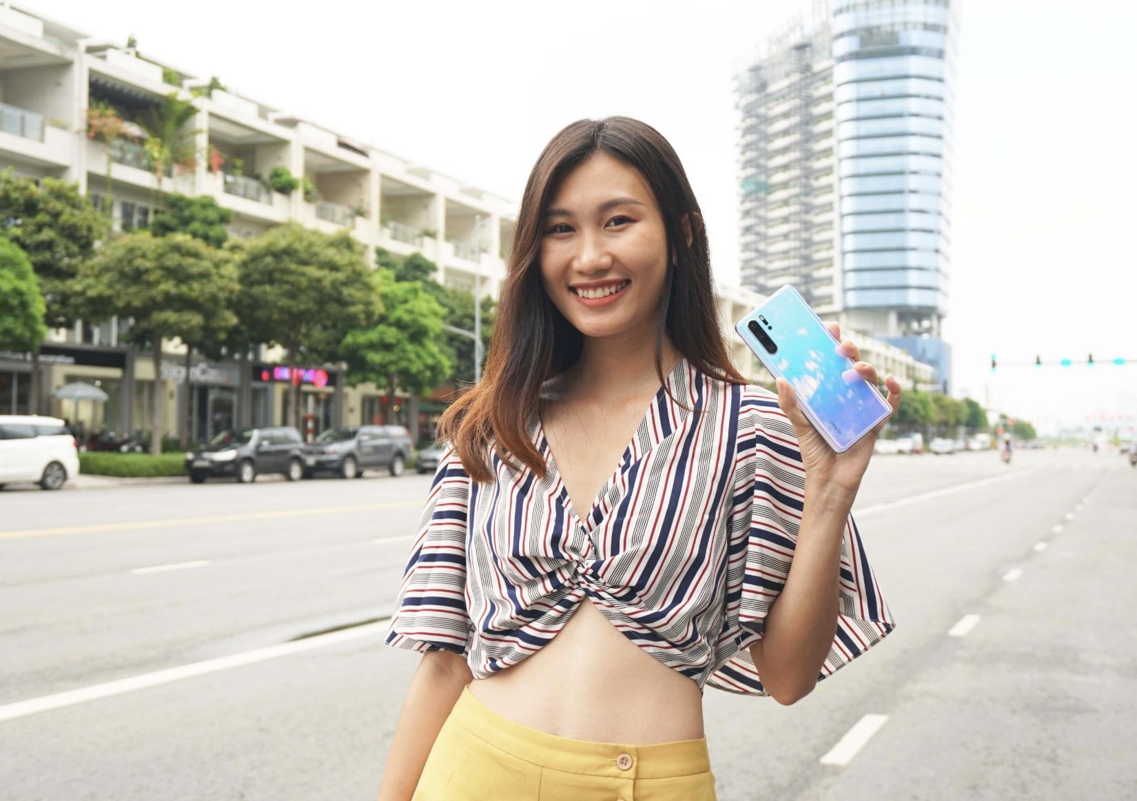 Zoom 50X cua P30 Pro co huu ich hay chi de quang cao? hinh anh