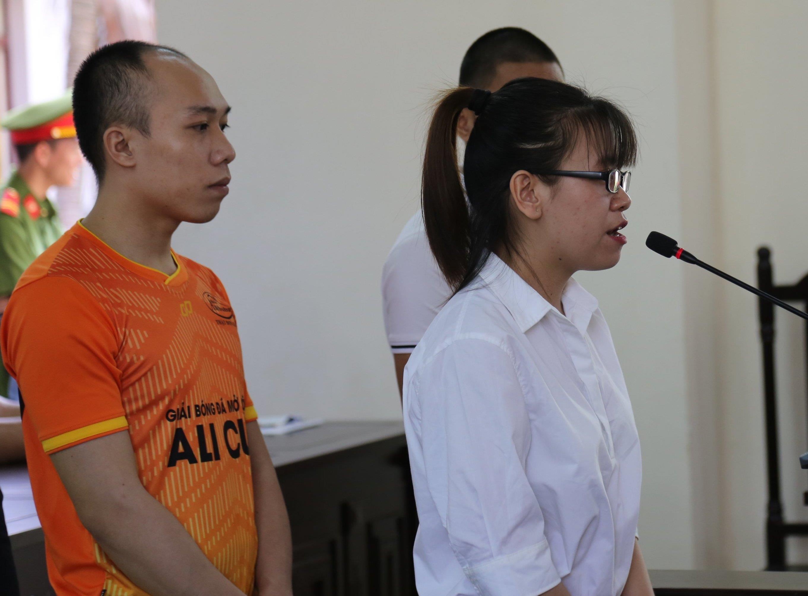 Toa tuyen 4 nam 6 thang tu voi nu nhan vien Alibaba hinh anh