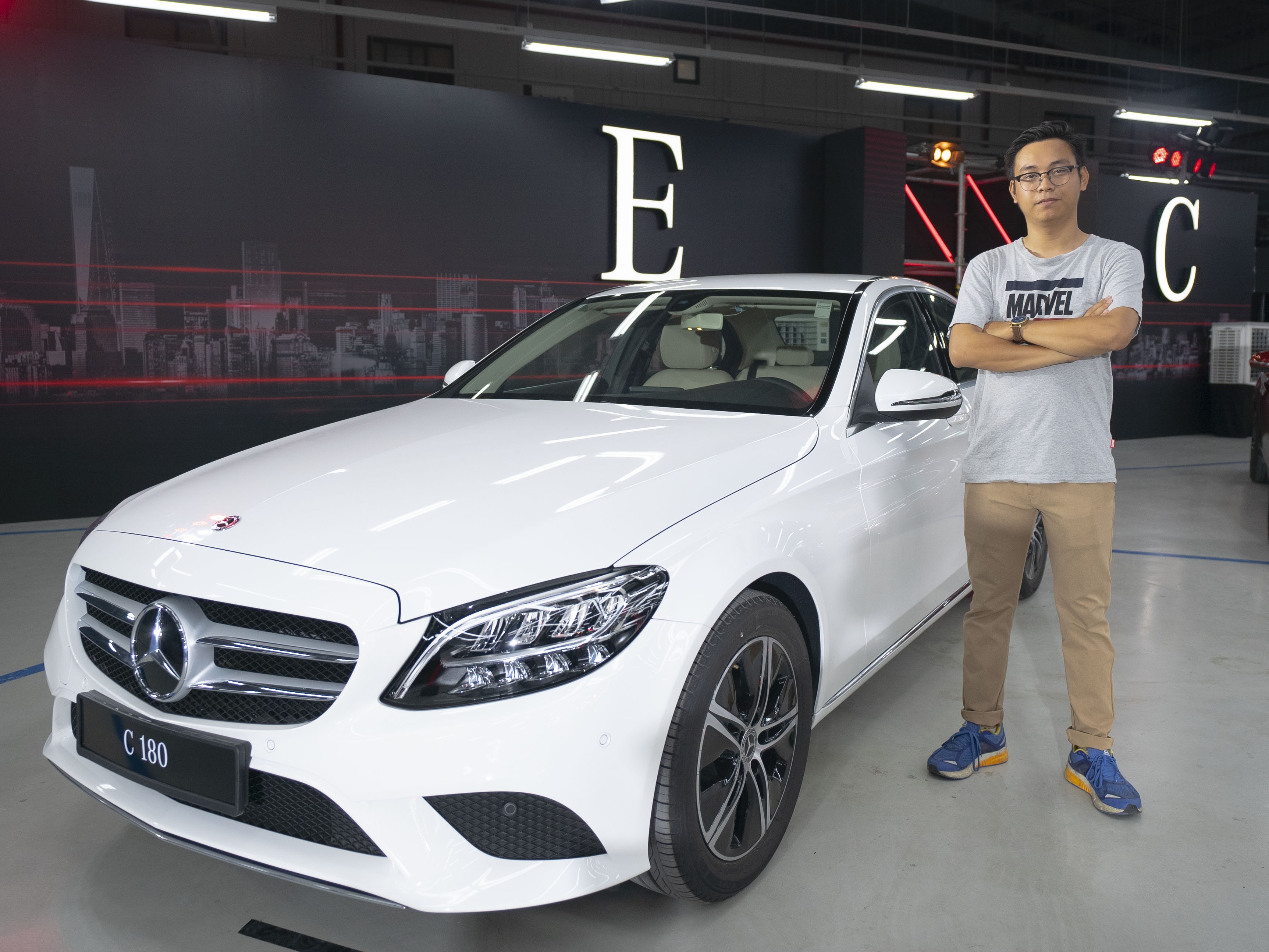 Danh gia nhanh Mercedes-Benz C 180 - kem sang hon nhung gia re hinh anh