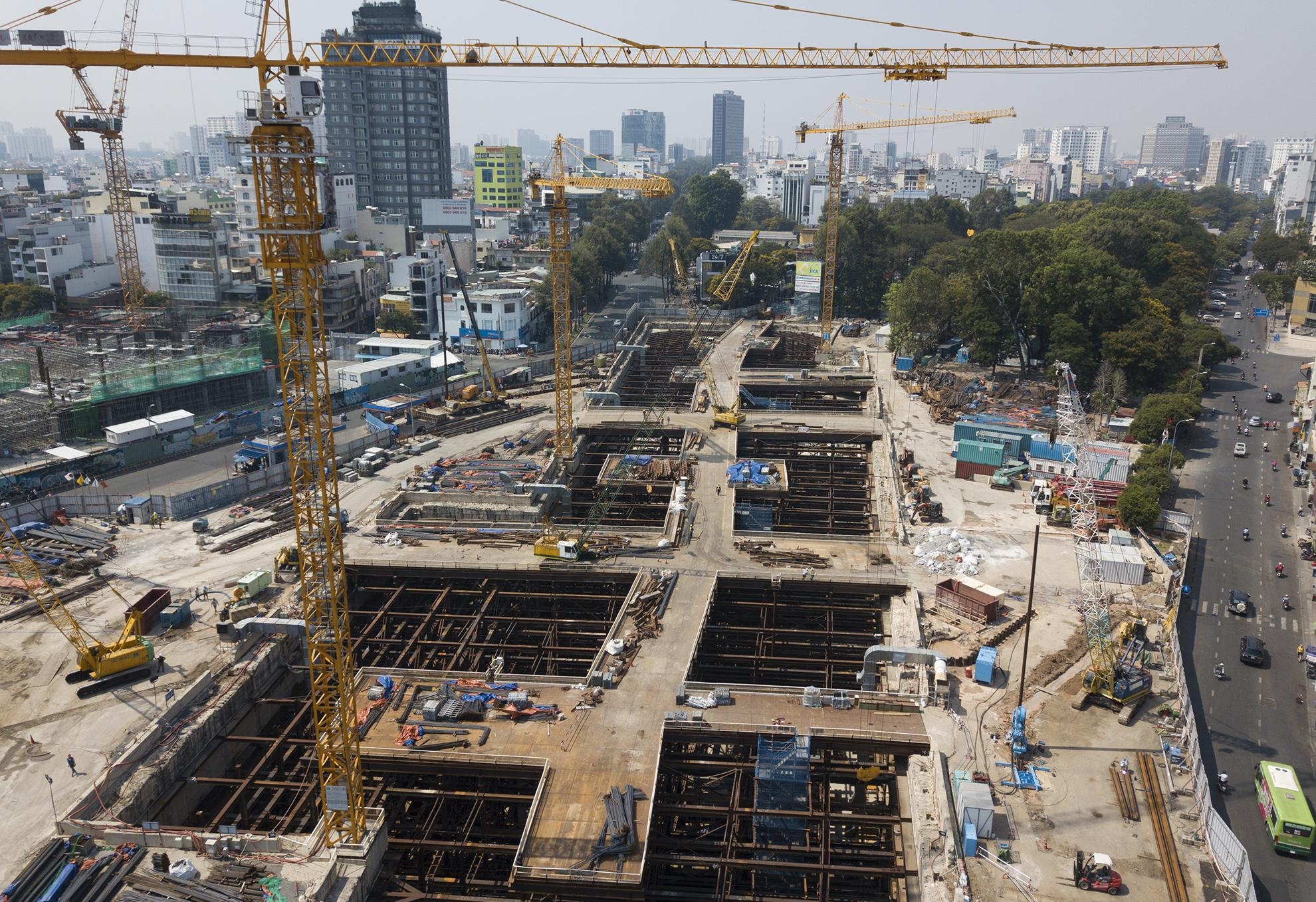 Cap tap thi cong nha ga ngam tuyen metro Ben Thanh - Suoi Tien hinh anh