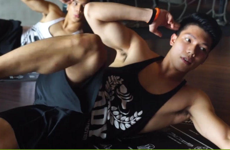 Bai tap cai thien vong eo giup phai manh so huu bung 6 mui hinh anh