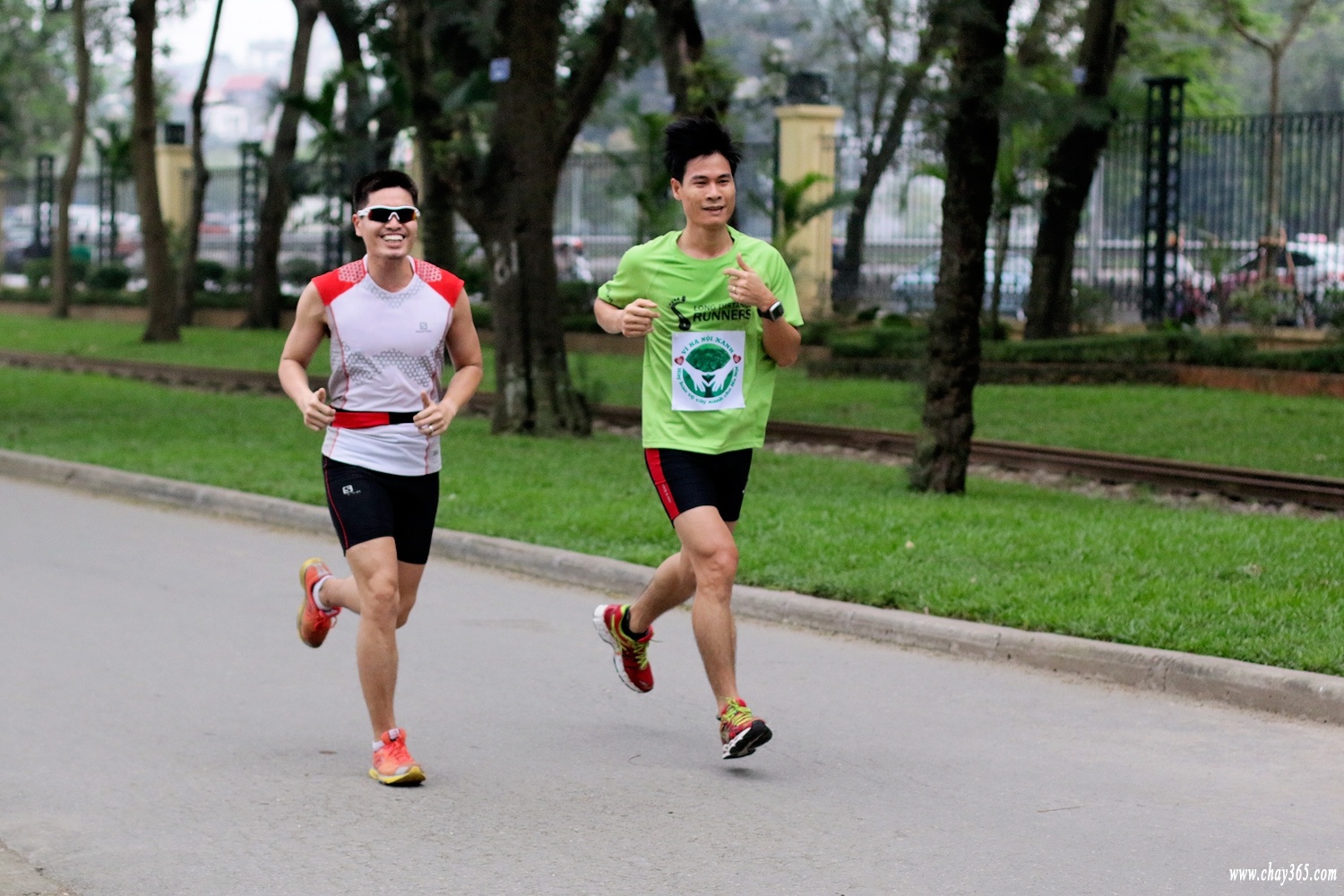 Cach chay bo dung tu the hinh anh