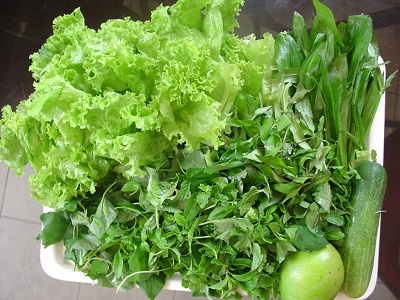 Rau song chan nuoc soi: Loi hay hai? hinh anh