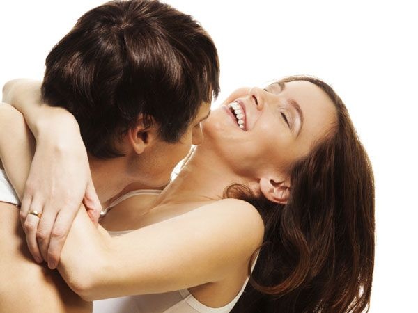 Quan hệ tình dục khi mang thai không phải là tác nhân gây sẩy thai, đẻ non hay chuyển dạ.