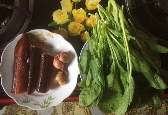 Mon ngon cho be: Chao luon rau cai hinh anh