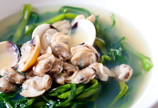 Ngao - Thuc pham khong nen cho tre an vao mua dong hinh anh