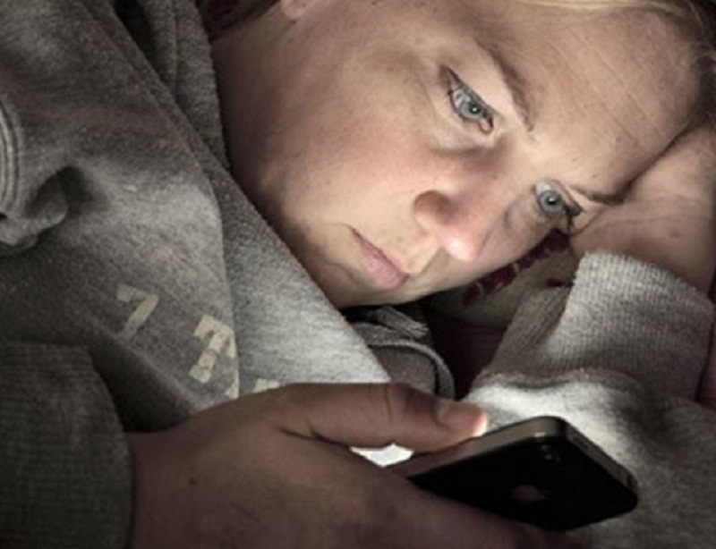 Khong kiem tra email khi o nha - cach giam stress tot nhat hinh anh