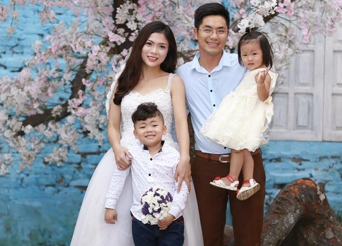 Cham con ngay Tet vua khoe vua nhan hinh anh