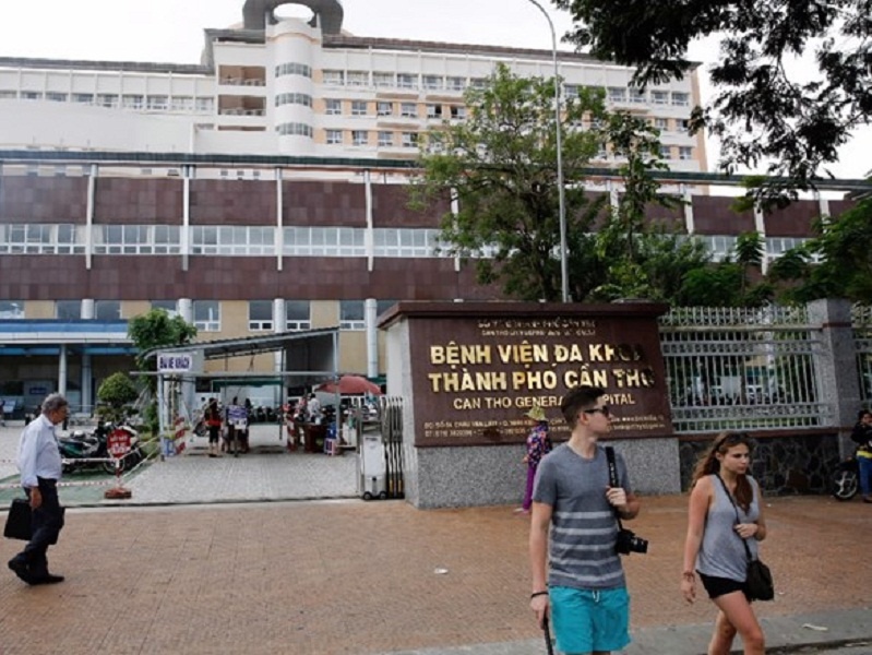 Thuc hu chuyen bac si nghi viec hang loat tai Can Tho hinh anh