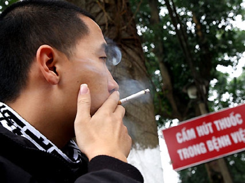 Tai sao phai cam hut thuoc la noi cong cong? hinh anh