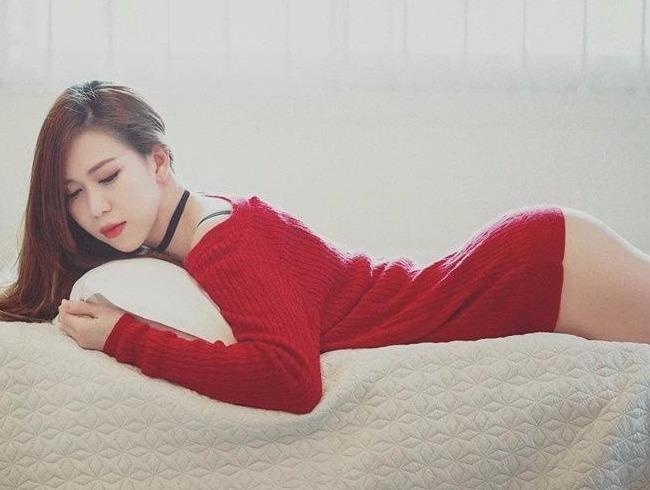 Bai tap cho eo thon, vong ba cang tron cua 9X xinh dep hinh anh