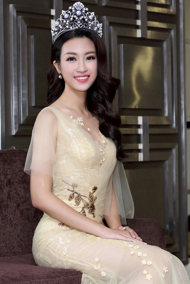 Tuyet chieu cham soc da cua Hoa hau Do My Linh anh 2